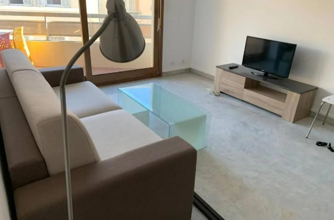 Bed & Breakfast Apartment In Nice